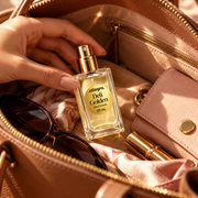 Deo Colônia Deli Golden Allegra 25ml, produto ambientado